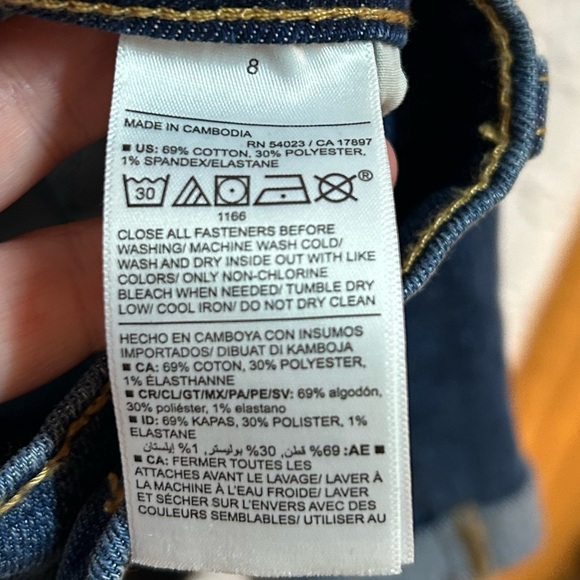 NWT Old Navy Size 8 Mid-rise Denim Shorts - Picture 7 of 7